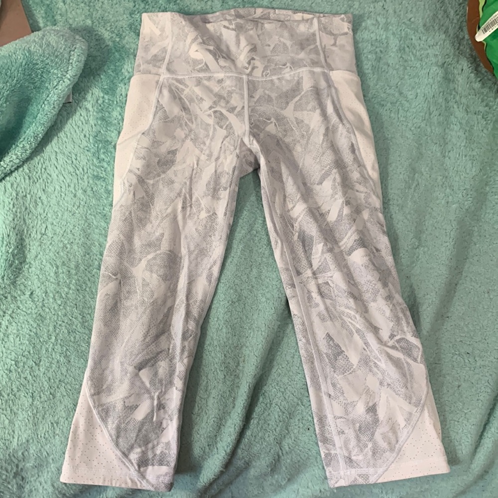 Lululemon Fast and Free Capri- SIZE 8
